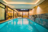 The Safron Hotel Ikeja - Parvekkeita