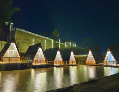 The Secret Hill Villa and Glamping Hotel dekat Gereja Katolik St. Fransiskus Assisi Cibadak