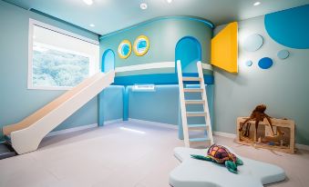 Pico Kids Pool Villa