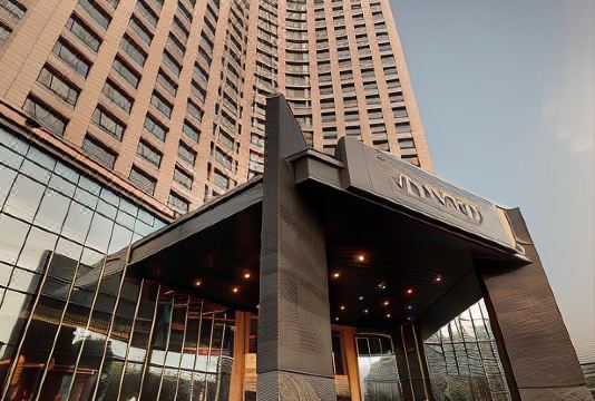 Pullman 호텔 실내 수영장 전경