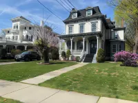 Private Victorian Apartment in Convenient City Location on 5 Acre, Sleeps 5 Hotels in der Nähe von Home of Franklin D. Roosevelt