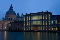 Sina Centurion Palace Hotels near ليدو دي فينيتسا