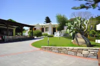 Ampavris Family Apartments Hotels near Paralia Psalidi