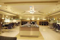 Hotel Dsf Grand Plaza - Morgenmad