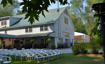 Timber House Resort