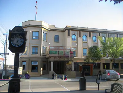 Hotel Senator Hotels in Saskatoon