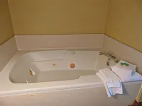 Horse Creek Inn Hotels in Mccook