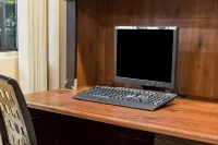 Super 8 by Wyndham Hartford Hotels in Hartford