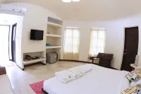 Vorona Resort Hotels in Sai Yok