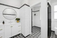 Horse and Jockey Hotel Homebush Hotels in Homebush West