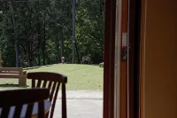 Mountain Home Lodge in Deer Park - 2-Star