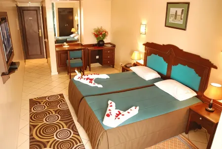 New Farah Hotel
