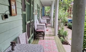 Baanrak Amphawa Homestay