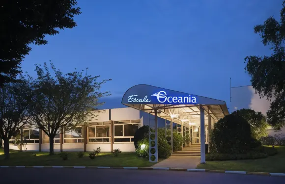 大洋洲佈雷斯特機場酒店