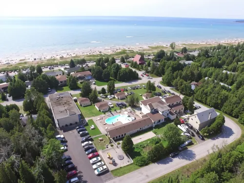 Sauble Beach Lodge Hotels in Wiarton