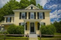 The Red Lion Inn Hotels in Lee