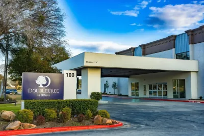 DoubleTree by Hilton Fort Worth South Hotel & Conference Center Hotels in Fort Worth
