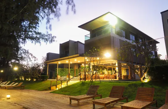 桑加隆海與海別墅度假村