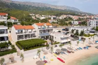 Seaside Luxury Suites - Gym
