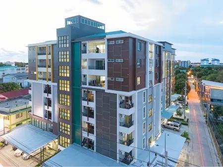 Panosea Bangsaen Отели рядом с достопримечательностью «Bangsaen Beach Roundabout»