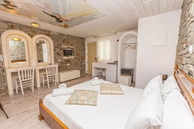 Peristeronas Village Hotel in zona Elia Beach