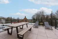 Huswell - Apartment with Two Large Terraces 지델젬 호텔