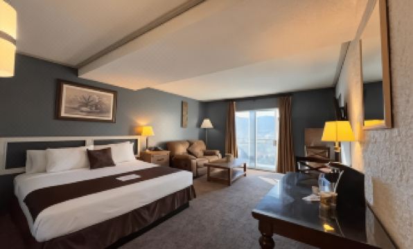 Divya Sutra Plaza and Conference Centre, Vernon, BC