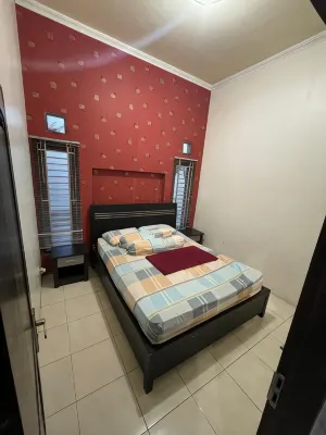 Villa Tropica Kuningan Hotels in Cigugur