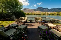 Riverland Inn & Suites Hotels in Kamloops