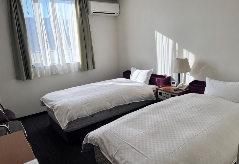 1. 비즈니스 호텔 ..