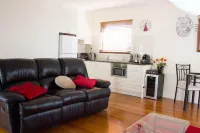 Lakeside Cottage Luxury B&B