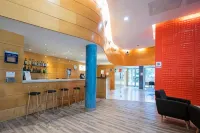 Holiday Inn Express Barcelona - Molins de Rei Hôtels à : San Andres de la Barca