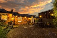Compton House Snug Hotels near Balderton Lake