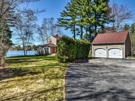 Veedon Fleece on the Lake