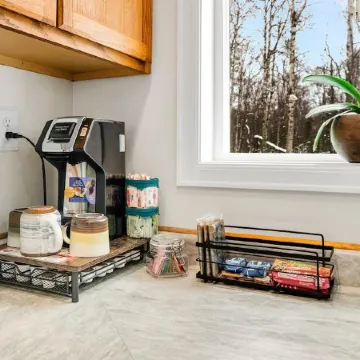 Quiet and Cozy getaway cabin in Hatcher Pass, Alaska; 15 min. from Palmer!