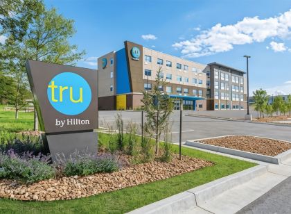 Tru by Hilton Kansas City Airport