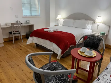 Savoy Hotel Beaufort-West Отели рядом с достопримечательностью «Karoo National Park»