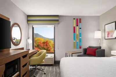 Hampton Inn Roanoke/Hollins-I-81 Các khách sạn ở Hollins