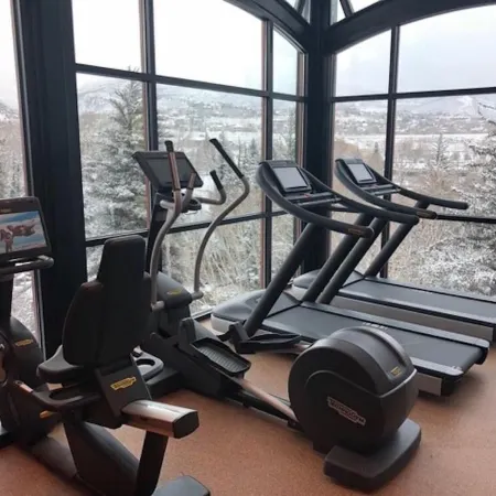 Vail Valley Condo-Downdown, Pool/Hot Tub, Ski, Bike, Fish, Restaurants, Movies