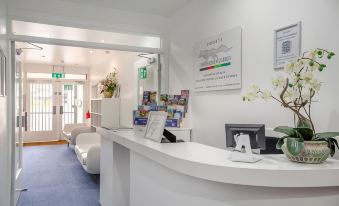 Fox House Studios, Aparthotel