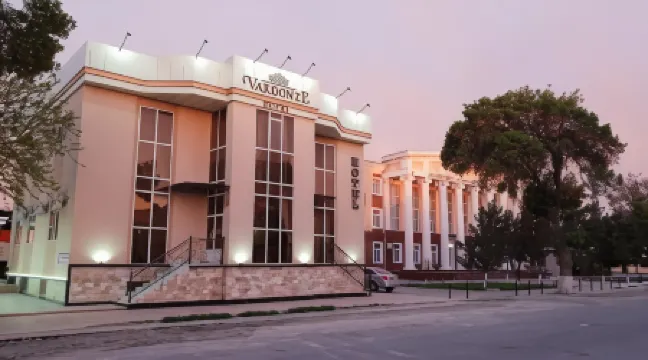 Hotel Vardonze Отели рядом с Международный аэропорт Бухара