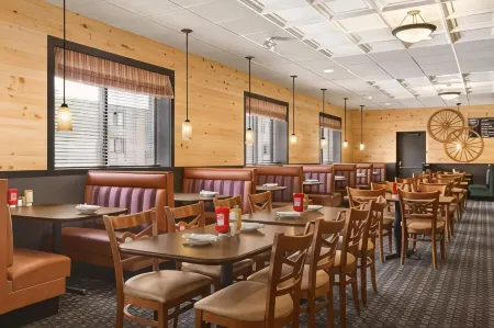 Days Inn by Wyndham Fallsview