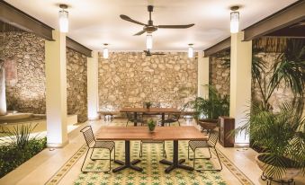 TreeHouse Boutique Hotel - Adults Only