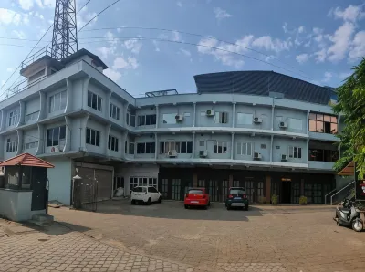 Kalyan Tourist Home Hotels near Masjithul Falah - Juma Masjid, Sanguvarathode