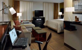 Holiday Inn Express & Suites MARIETTA by IHG