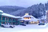 Super 8 by Wyndham Sicamous Hotels in Columbia-Shuswap E