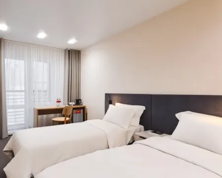 AZIMUT City Hotel Tyumen Hotels in Gorod Tyumen'