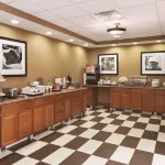 Hampton Inn & Suites Greenfield Hotels in Franklin County