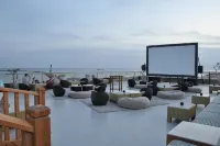 The Breakers Diving and Surfing Lodge Soma Bay - parking