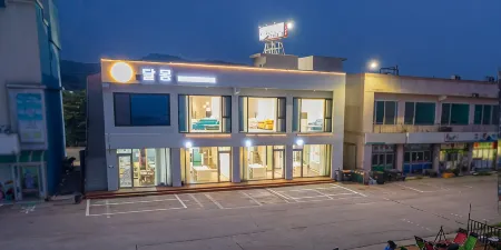 Hongseong Dalmong Pension Отели в г. Хонсон